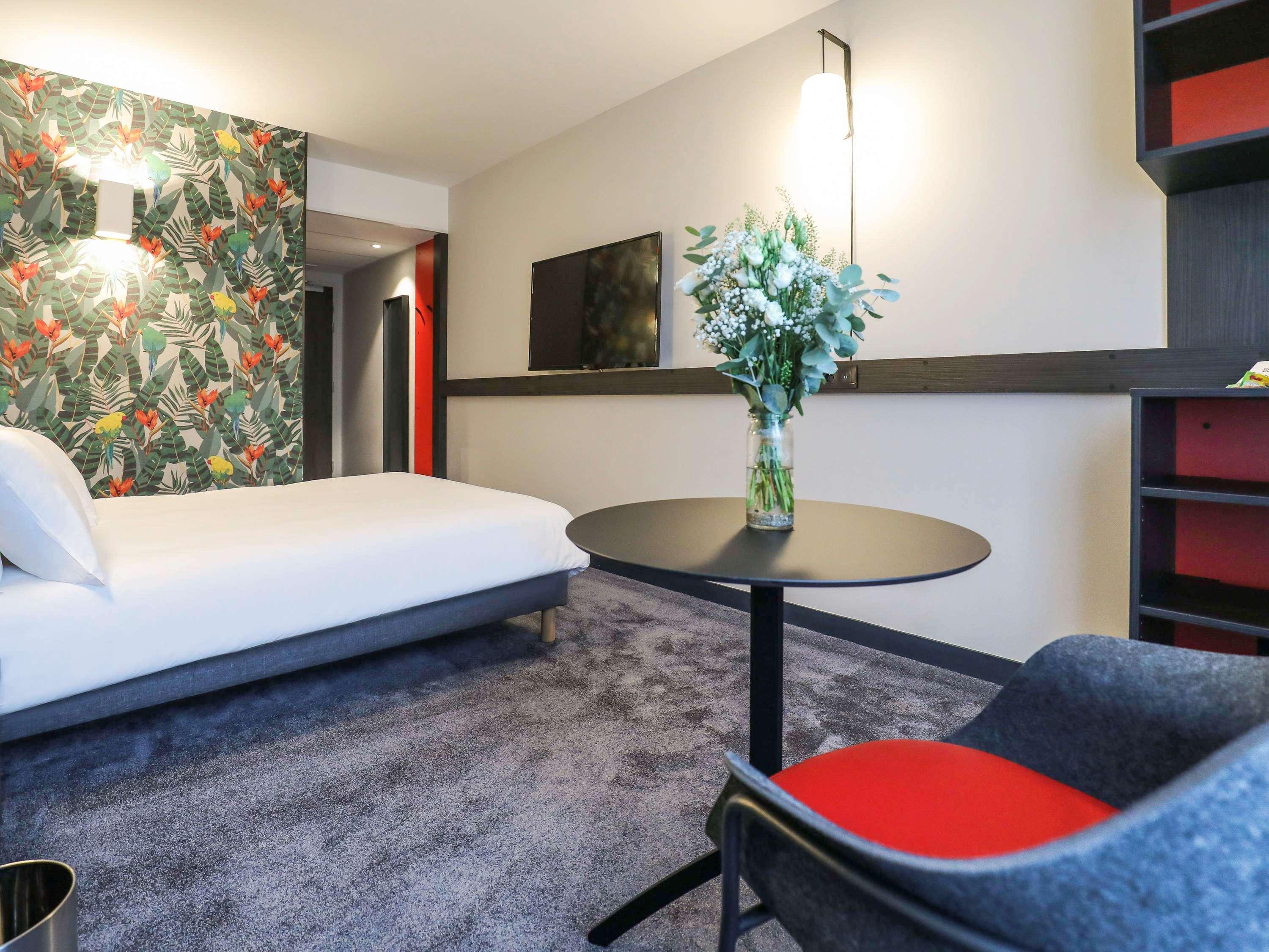 Hotel Ibis Styles Paris La Defense 3*